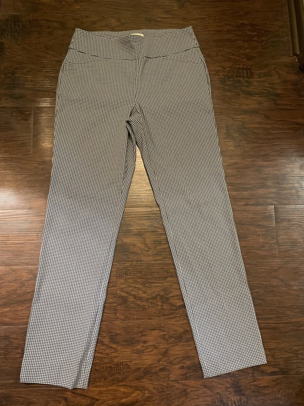 Charter Club Black & White Cambridge Slim Pants Size 4